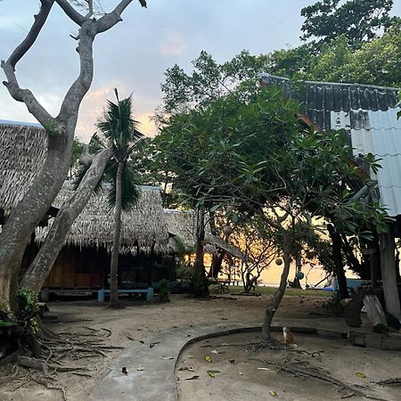 Sanctuary Lanta Hotel Koh Lanta Exterior photo